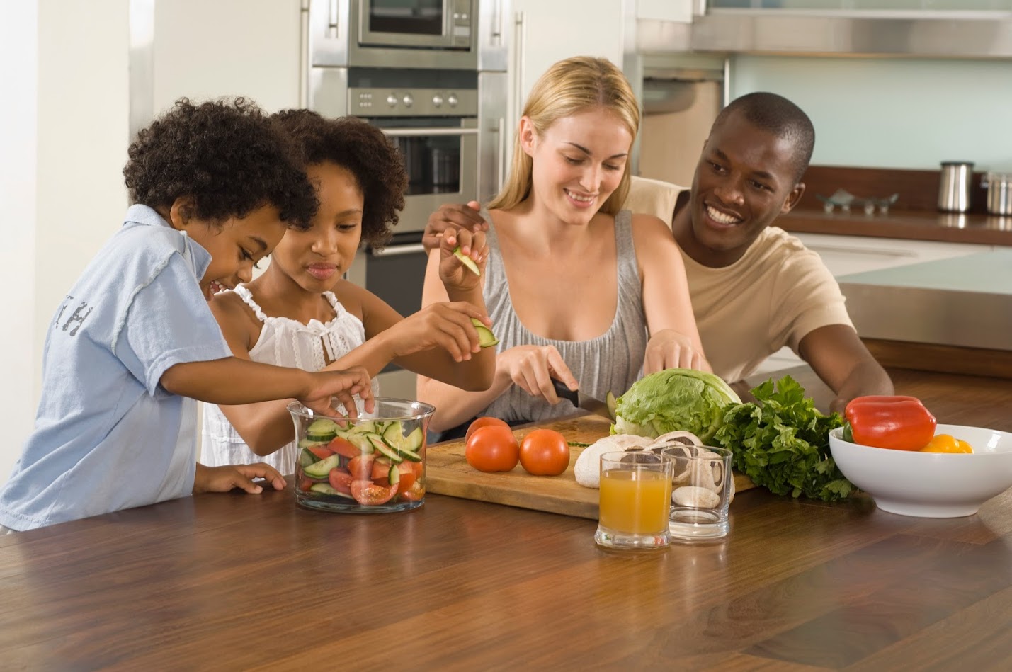 Family_Cooking_in_Kitchen